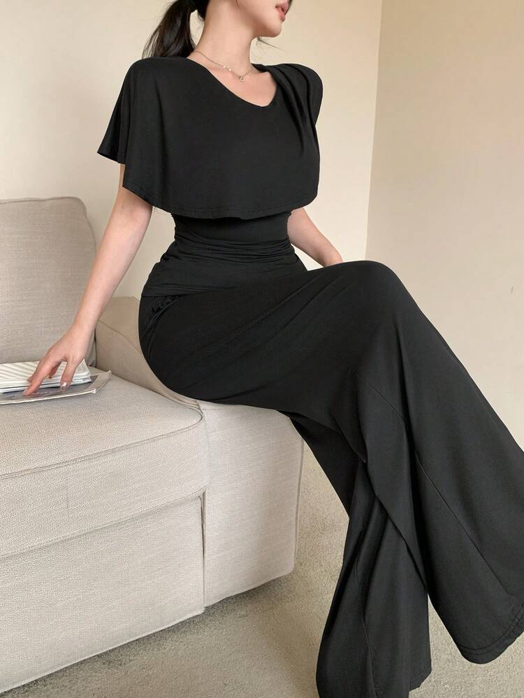 Women's Solid Color V-Neck Fitted Top And Wide Leg Pants Set
