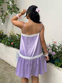 SHEIN EZwear Elegantes Strandkleid für Damen in Große Größen mit Kontrastspitze, Rüschensaum und Spaghettiträgern für den Sommerurlaub - Violett - Übersicht 2