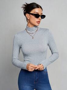 Tall Blusa blanca de cuello alto y silueta delgada, adecuada para otoño e invierno - Gris Claro - Ver 4