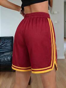 SHEIN Coolane 女士春夏街头运动透气网眼黑色运动短裤 - 酒紅色 - 查看 5