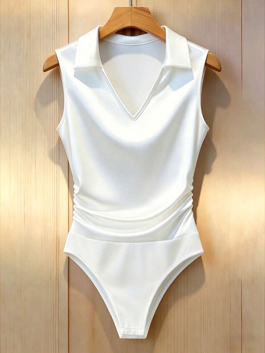 Franclia 女士夏季时尚无袖褶皱缎面V领白色Polo领连体衣，适合女士日常穿着 - 白色 - 查看 1
