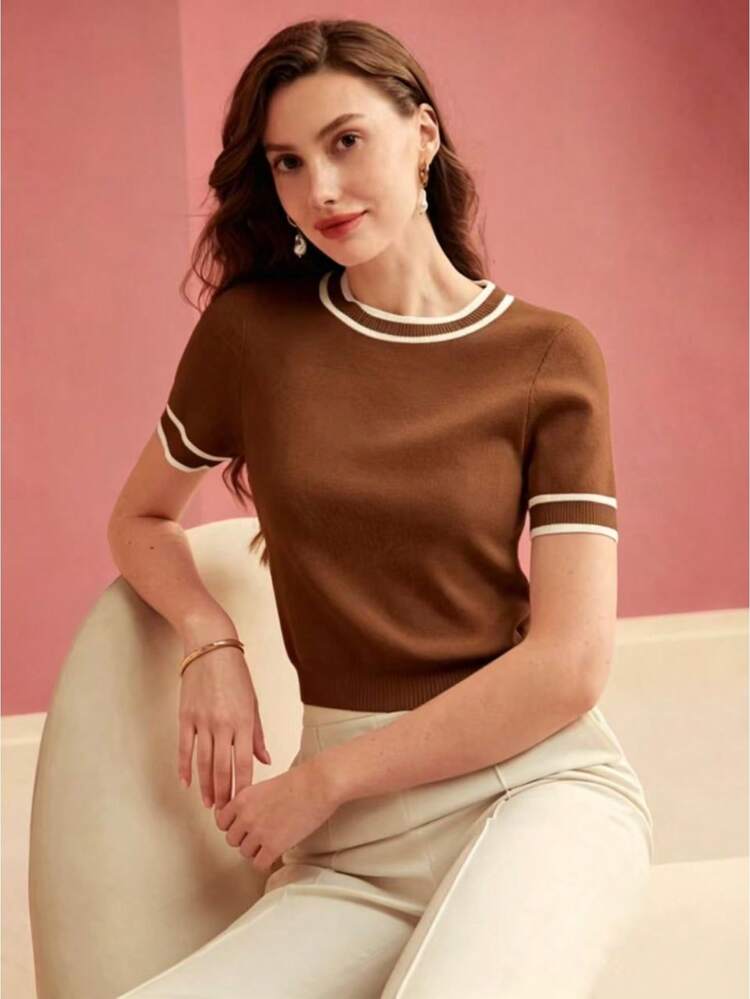 CONTRAST STRIPED BINDING SHORT SLEEVE KNIT TOP