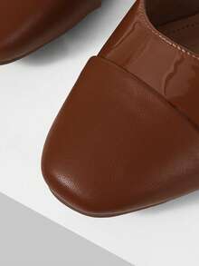 MOTF WOMEN'S SHOES NEW FRENCH RETRO BROWN SIDE SPACE SPLICING CLOSED TOE SQUARE HEEL FASHION TEMPERAMENT CELEBRITY SHOES COMFORTABLE AND NOT TIRED FEET VERSATILE AGE REDUCTION ELEGANT STYLE WOMEN'S SHOES - dark brown - View 5