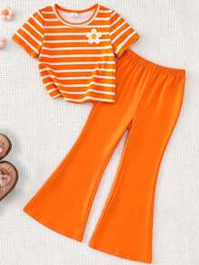 Elladie kids Set de 2 piezas de camiseta informal de moda para niña, con parte superior de manga corta de tela de punto con estampado floral y rayas naranjas, combinada con pantalones acampanados de tela de punto con estampado digital naranja sólido, casual y cómodo, adecuado para uso diario, escuela, salidas, fiestas, primavera y verano - Naranja - Ver 3