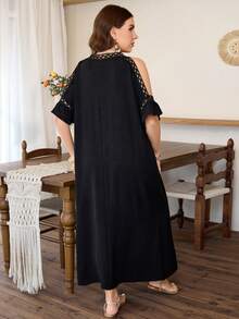 Lacomfia Gaun Panjang Wanita Ukuran Besar Elegan Kasual Longgar dengan Patchwork Renda, Leher Bulat, Bahu Terbuka, Lengan Teratai, Musim Semi/Panas - Hitam - View 2