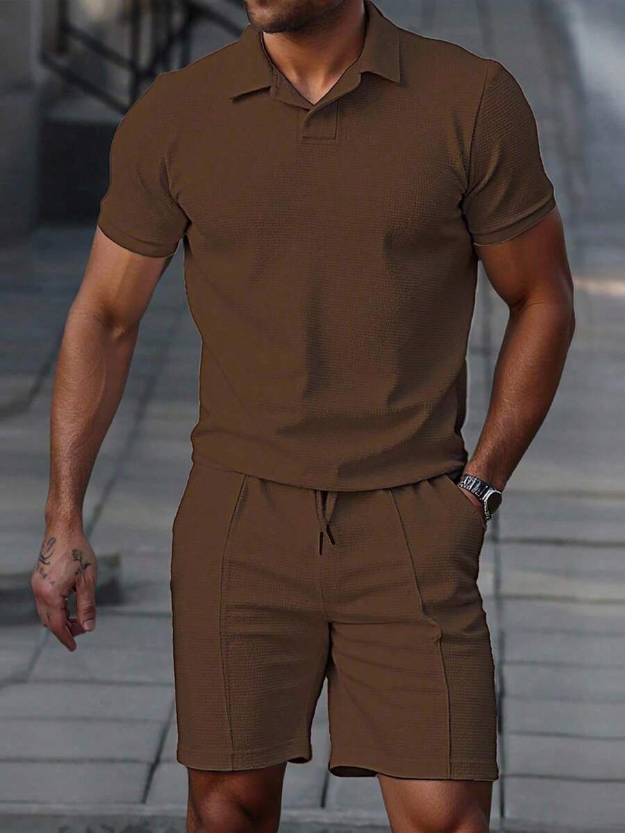 Manfinity Homme Setelan Kemeja Polo dan Celana Pendek Pria Warna Polos, Kasual & Minimalis untuk Pemakaian Sehari-hari - Coffee Brown - View 1