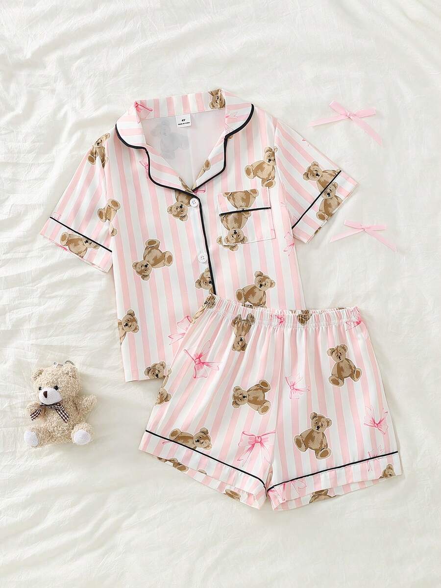 SHEIN Kleinkind Mädchen süß, niedlich, elegant, lässig, bequem, minimalistisch, Mode, weich, atmungsaktiv Frühling/Sommer, gewebter, schwer entflammbarer, künstlicher Seide Stoff, rosa gestreifter Teddybär Cartoon Muster Kragen Cardigan, Kurzarm Top & Shorts Pyjama Set, 2 Teile - Verschiedenfarbig - Übersicht 1