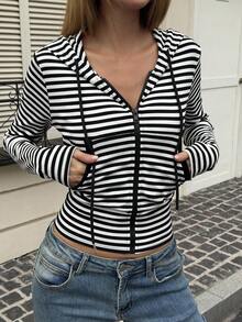 DAZY Áo khoác hoodie kẻ sọc dáng thường ngày dành cho nữ, trang phục thể thao vừa vặn cho mùa xuân. - Đen và trắng - Xem 4