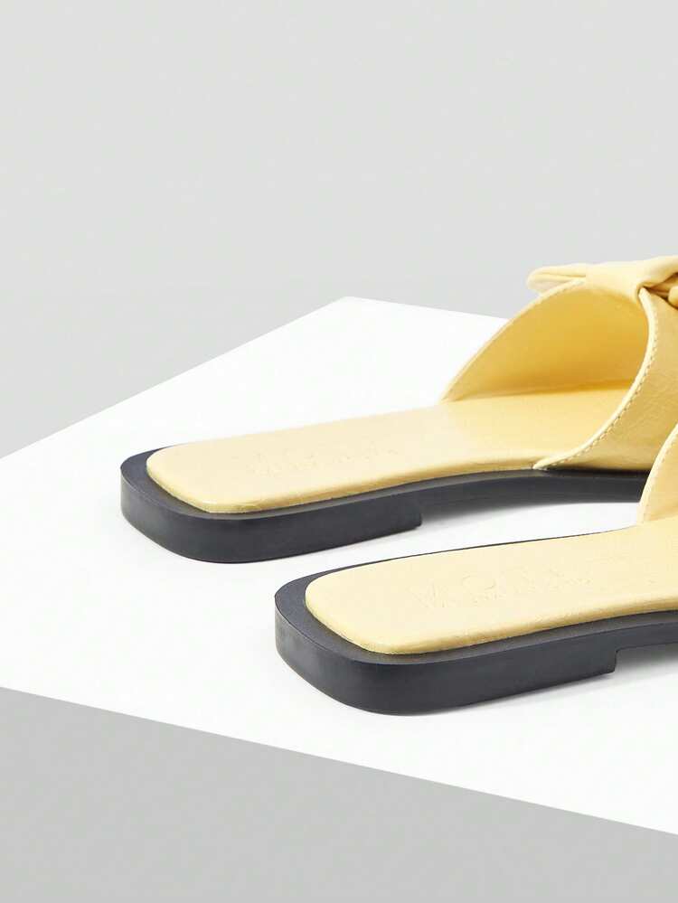 WOMEN SHOES NEW FRENCH BOW FLAT BOTTOM SQUARE TOE SANDALS, LIGHT YELLOW VERSATILE COMFORTABLE AND LIGHTWEIGHT SLIP-ON FAIRY WIND BEACH VACATION STYLE SIMPLE HIGH-END TEMPERAMENT ELEGANT SANDALS