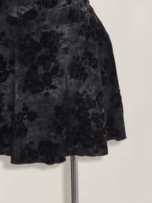 SHEIN ICON 大码Y2K复古深V领垂褶领口串珠装饰植绒连衣裙，复古中国风深V吊带连衣裙，适合约会、宴会、度假、派对等场合。 - 灰色 - 查看 7