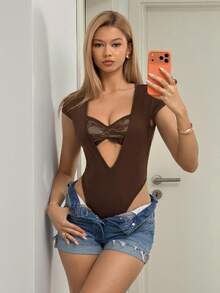 EgrlEra Women's Solid Color Contrast Lace Deep V Neck Bodysuit Golf Pastal Summer Sexy - Brown - View 3