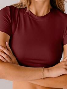 Aralina Áo croptop trắng cổ điển ôm dáng, thiết yếu cho mọi ngày, chất liệu mềm mại. - Rỉ Nâu - Xem 6