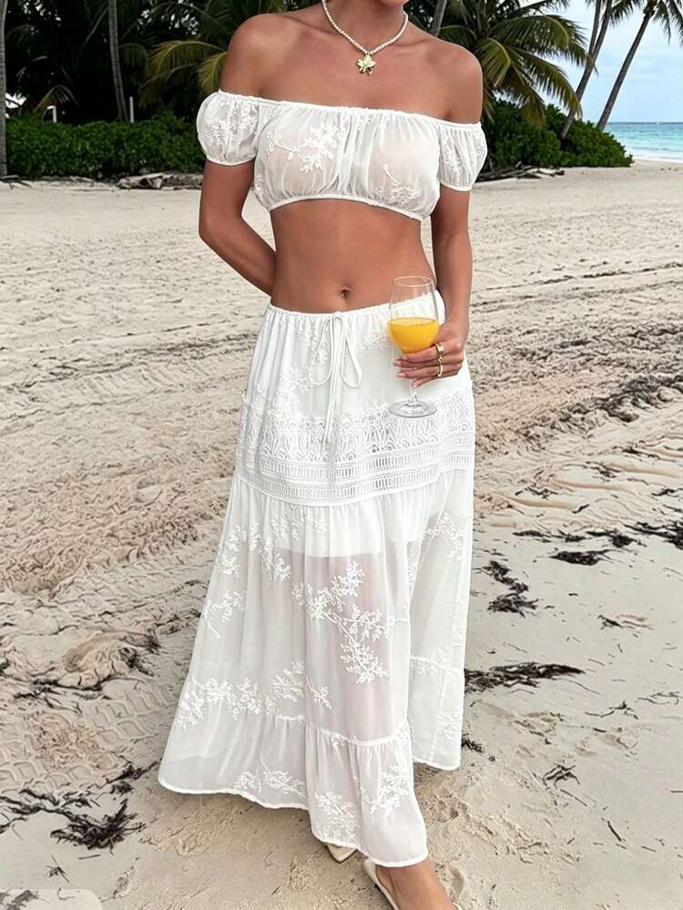 Spring & Summer Casual Vacation Style White Lace Patchwork Cropped Tube Top & Skirt 2-Piece Set For Women