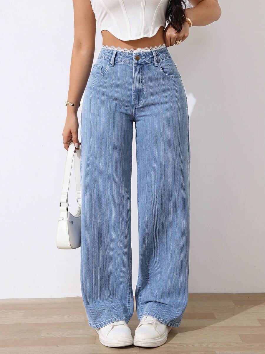 SHEIN Tall Quần jean ống rộng cạp cao kẻ sọc dọc dành cho nữ, trang phục thường ngày thanh lịch và thoải mái cho mùa hè. Quần jean ống rộng kẻ sọc màu đen thời trang công sở, cạp ren thanh lịch với chi tiết phối ghép, thích hợp cho mùa hè. - Màu xanh nhạt - Xem 1
