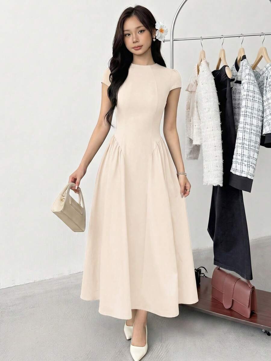 SHEIN 少女休闲简约舒适收腰纯色连衣裙 - 杏色 - 查看 1