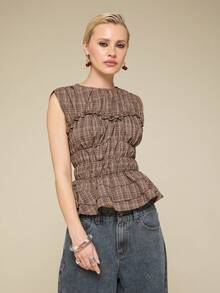 COUREZ 褶皱收腰格纹上衣，荷叶边细节和荷叶边下摆 / Y2K 春季女装 格纹印花外出上衣 夏季上衣 春假穿搭 夏季穿搭 - 杏色 - 查看 4