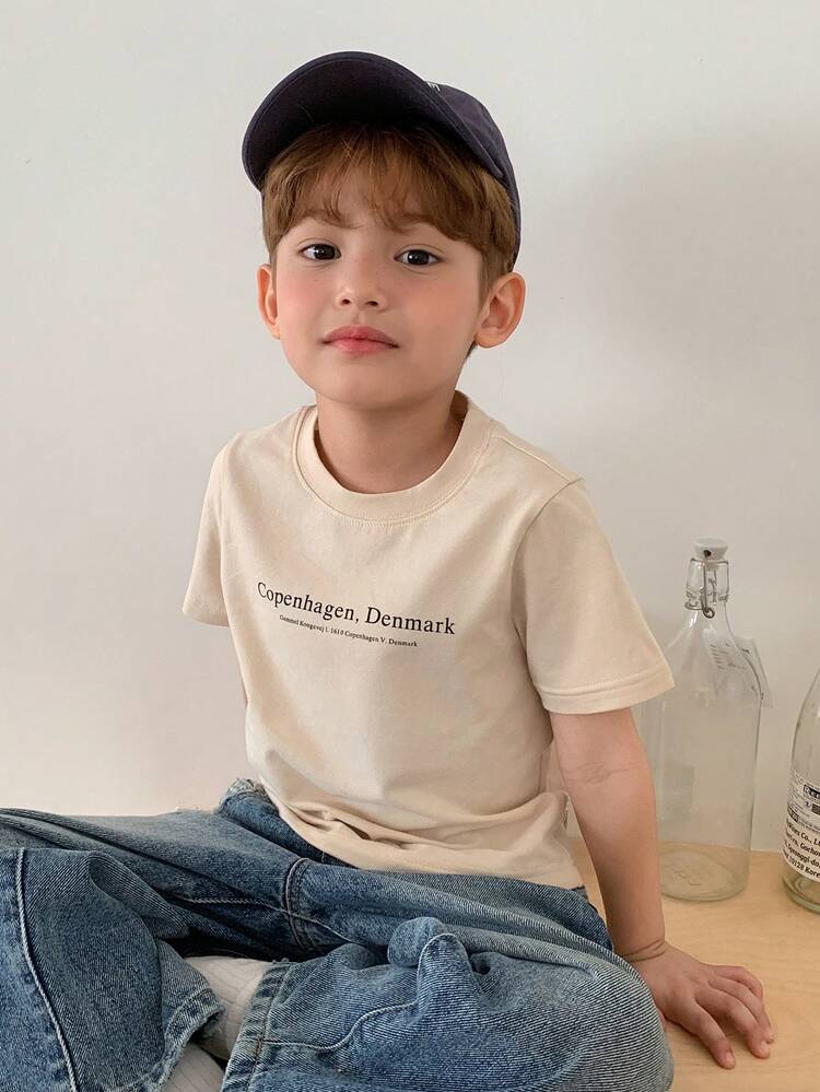 Young Boy Letter Print Round Neck Casual Short Sleeve T-Shirt
