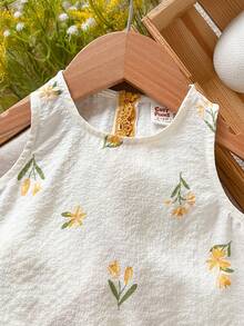 Cozy Pixies Baby Girl Floral Print Contrast Trim Sleeveless Top And Elastic Waist Shorts 2-Piece Set - Yellow - View 6