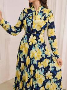 Modelyn Ruffled Tie Collar Pleated Patchwork Print Dress - Blue - View 2