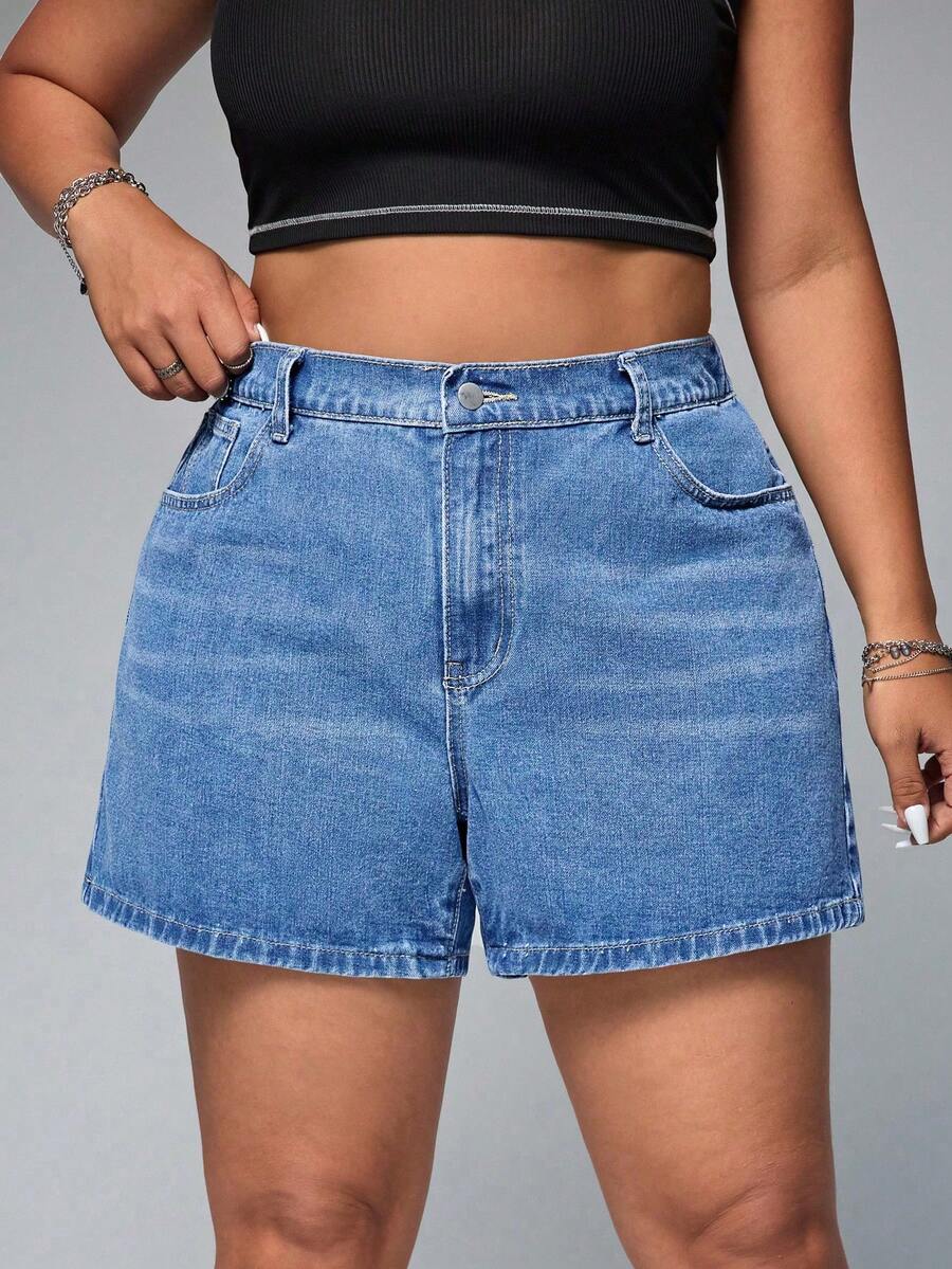SHEIN ICON 大码女式休闲纯色牛仔短裤 - 淺色水洗藍 - 查看 1