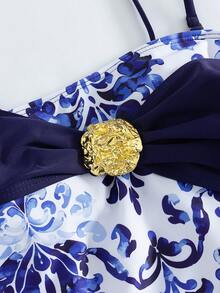 Swim Oasis 一件蓝白瓷纹印花不对称领口泳衣，女式连衣裙设计 - 藏蓝色 - 查看 4