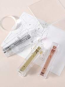 1 pieza Grapadora transparente, suministro de oficina conveniente, para encuadernar documentos, diseño compacto y portátil, interior de metal, apariencia elegante (Longitud 13 cm, Ancho 3,5 cm, Altura 6,5 cm) - Multicolor - Ver 2