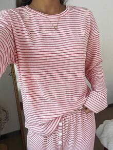 SHEIN Conjunto de pijama de mujer casual con cuello redondo, manga larga y estampado de rayas suelto - Rosa Pálido - Ver 4