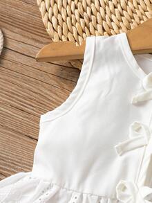 SHEIN Vintaside Kids 2件組女嬰白色可愛夏季度假無袖荷葉邊上衣與格紋雛菊寬腿褲套裝蕾絲鏤空清新拍照穿搭 - 黃色 - 查看 7
