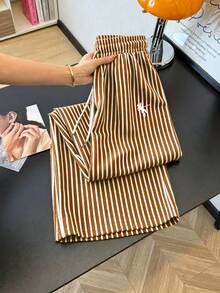 Everyssa Conjunto de 2 piezas de camiseta corta de manga corta con cuello redondo y cintura fruncida bordada de moda casual para mujer, y pantalones rectos de pierna suelta con estampado de rayas y cintura elástica con cordón - Multicolor 2 - Ver 6