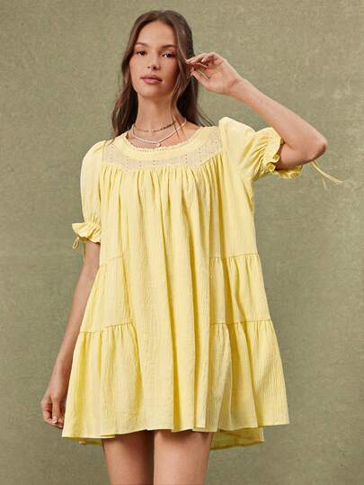 WESTFADE Vestido mini de muñeca con escote de ojo de cerradura, mangas cortas con pétalos y volantes