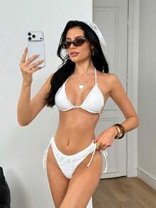 Bộ bikini tam giác ren khoét rỗng gợi cảm màu trắng Pháp dành cho nữ, thích hợp cho kỳ nghỉ hè, đi biển, với họa tiết bèo nhún và đường xẻ tà ngọt ngào. - trắng - Xem 6