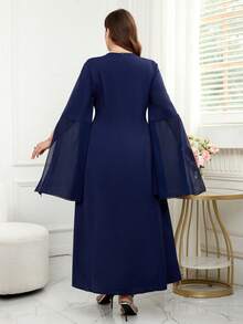 SHEIN Clasi Đầm cỡ lớn màu xanh hải quân đính ngọc trai và đá quý, phần eo được trang trí bằng đá. - Màu xanh hải quân - Xem 9