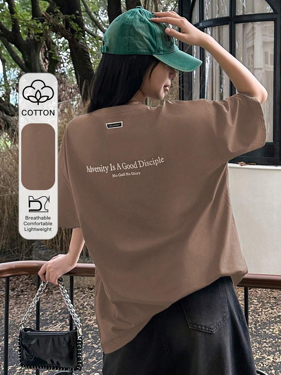 DAZY Áo thun nữ cổ tròn in chữ, dáng rộng, thoải mái, thích hợp mặc mùa hè. - màu nâu - Xem 1