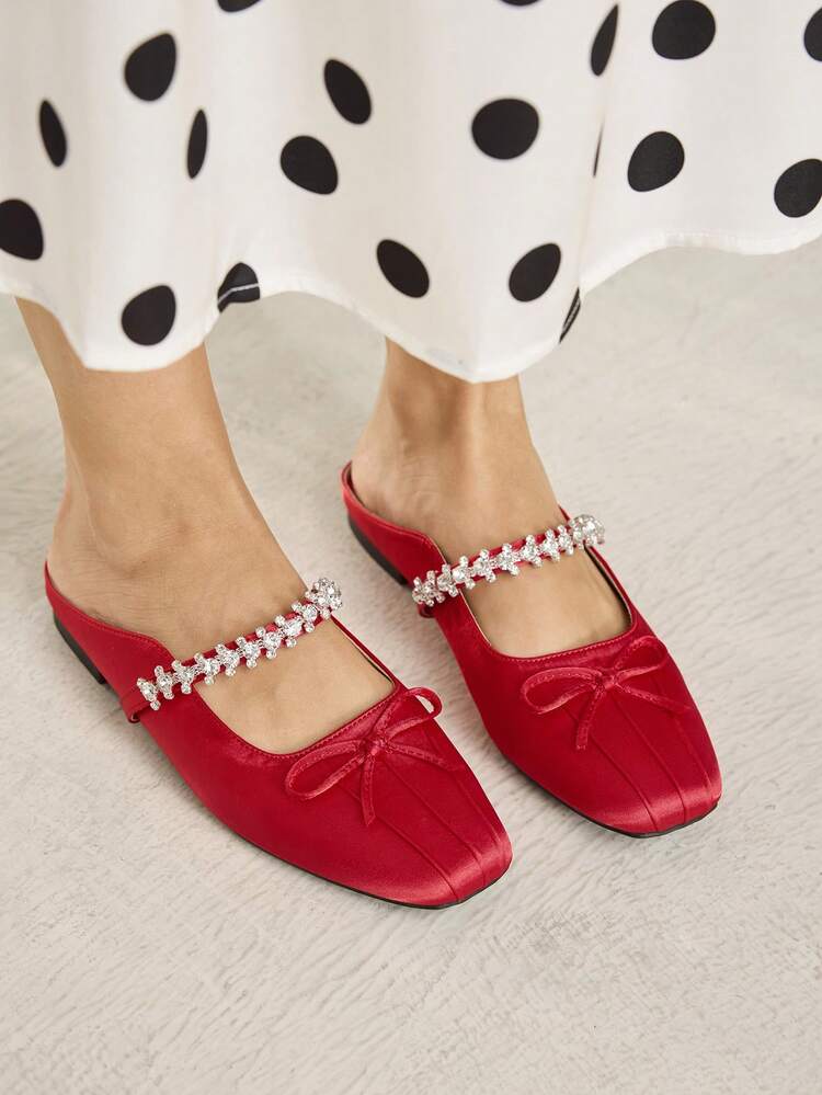 MARY JANE FLATS WITH SQUARE TOE AND RHINESTONE DETAIL FOR CHRISTMAS