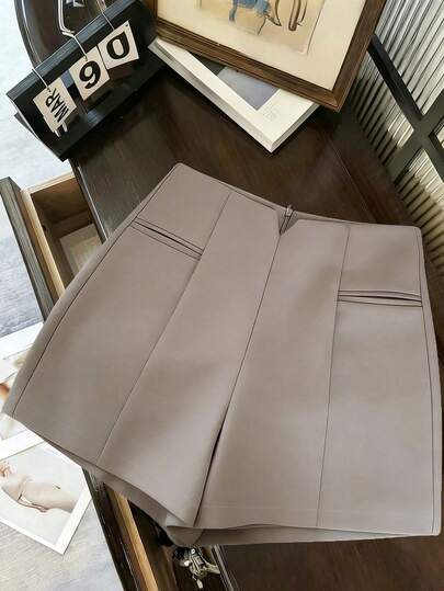 SHEIN Franclia 新款时尚休闲百搭质感柔软面料高腰夏季及四季灰色女式短裤，A字裙，长裤，休闲装，迷你裙高腰修身A字百搭时尚日常休闲装，都市教师工作服，纯色休闲百搭短裤，夏季短裤，女士夏季短裤，灰色短裤，夏季女装，夏季度假裤，休闲裙，休闲短裤，夏季短裤，纯色短裤