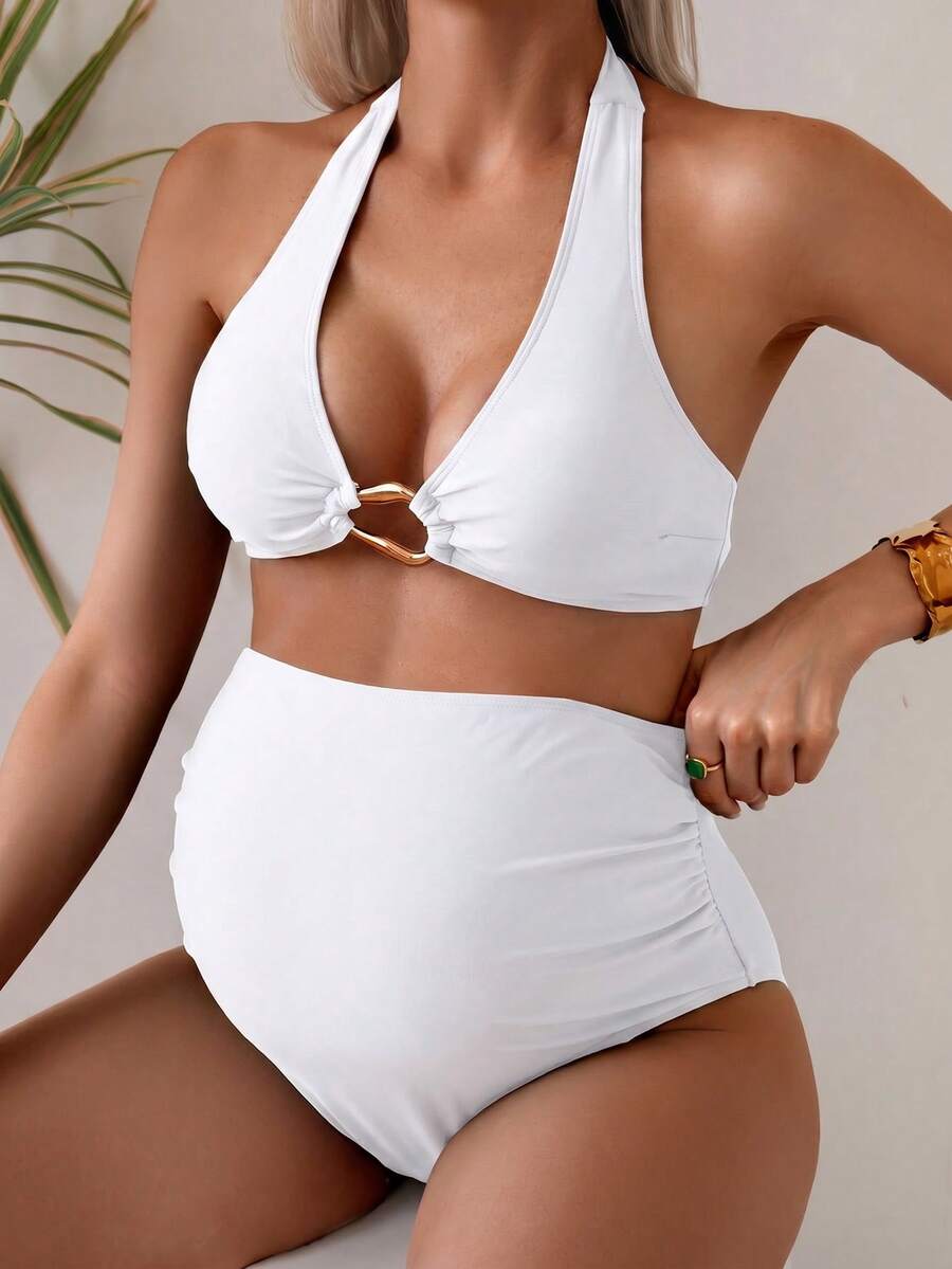 SHEIN Set Bikini Tanpa Punggung dengan Hiasan Logam Warna Polos untuk Ibu Hamil, Gaya Liburan Pantai Musim Panas, dengan Ikatan Depan dan Belahan Samping.