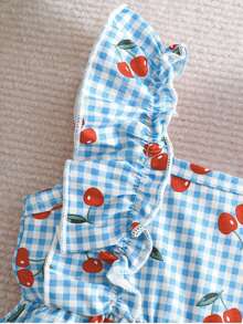 SHEIN Vintaside Kids 2件套新生女宝宝粉色卡通草莓格子连衣裙，配可爱蝴蝶结发带，0-3个月，柔软弹力舒适，荷叶边装饰，适合外出、度假、拍照，春夏新品 - 藍色 - 查看 6