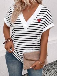EMERY ROSE Plus Size Casual Retro Striped Heart Print V-Neck Cuffed Sleeve T-Shirt - Multicolor - View 4