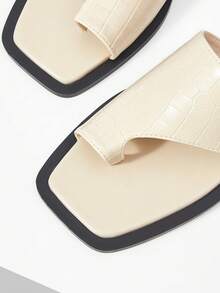 MOTF PREMIUM DAMENSCHUHE NEU MODISCHE FRANZÖSISCHE STEIN-MUSTER SET ZEHENFLATTSOHLE QUADRATISCHE ZEHENRIEMCHENSANDALEN, VIELSEITIG, KOMFORTABEL UND LEICHT, SCHLUPF-ON RESORT-STIL, HOCHWERTIGE FEE-STIL ELEGANTE TEMPERAMENT SANDALEN - cremefarben - Übersicht 4