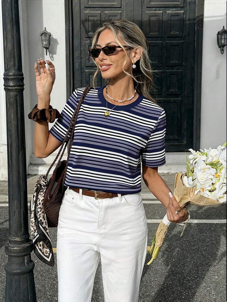 SHEIN Frenchy Áo thun nữ dáng rộng, cổ tròn, tay ngắn, kiểu dáng tối giản, màu xanh sọc, thích hợp mặc mùa hè. - Nhiều màu - Xem 1