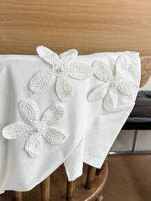 DAZY Women's Summer Round Neck 3D Floral Decor Cropped Casual T-Shirt - White - View 4