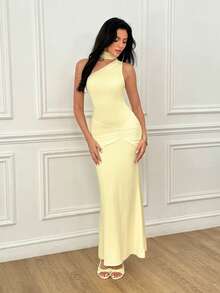 SHEIN 纯黄色/米色性感深V领优雅露背吊带长裙，适合度假、约会、朋友聚会、毕业派对等场合。 - 淡黃色 - 查看 3