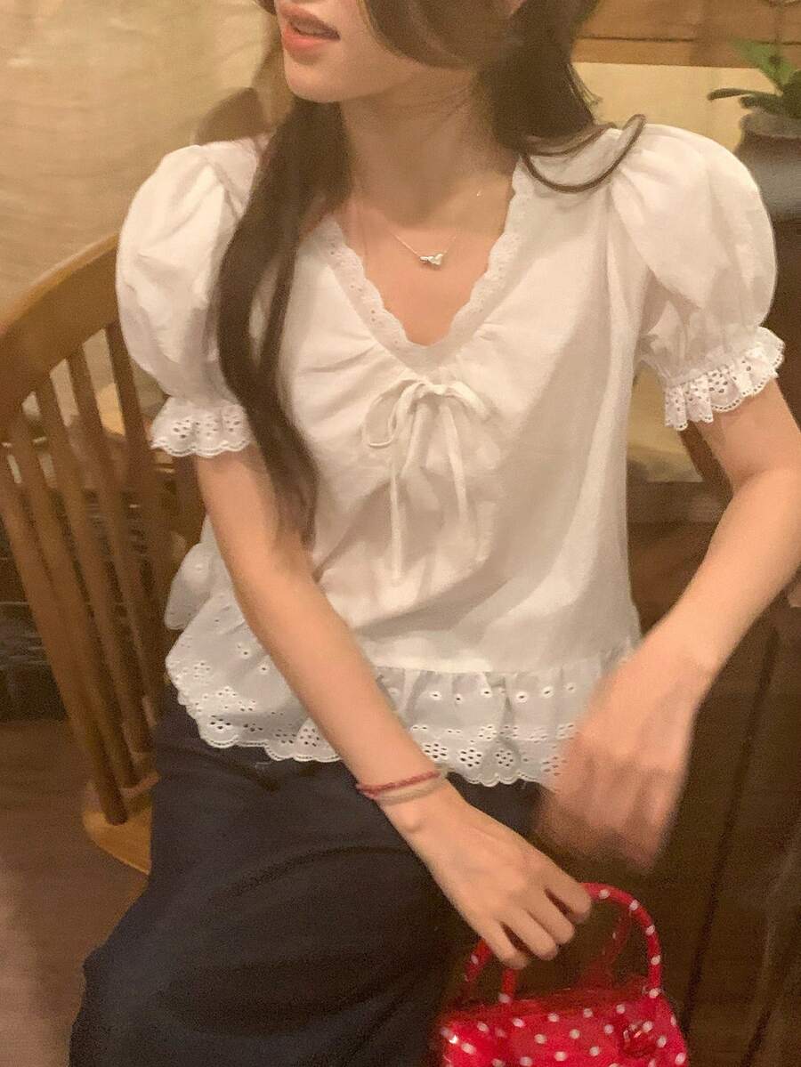 DAZY 女士蕾丝边休闲花瓣袖优雅法式衬衫 - 白色 - 查看 1