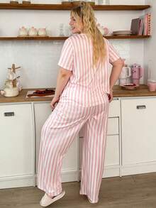 Pink Striped Print With Big Bow Decor Plus Size Round Neck Short Sleeve Pajama Set - Pink - View 2