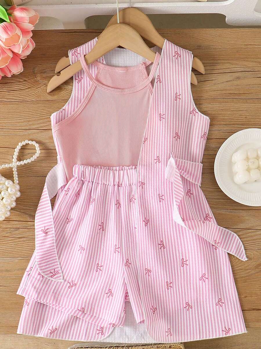SHEIN Genkimix Kids 3件組少女夏季休閒細肩帶短版上衣、條紋短褲與腰帶裝飾無袖針織外套,極簡風女孩套裝 - 粉色 - 查看 1