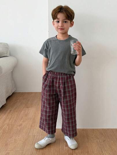 Dazy Kids Áo thun tay ngắn cổ tròn màu trơn dành cho bé trai