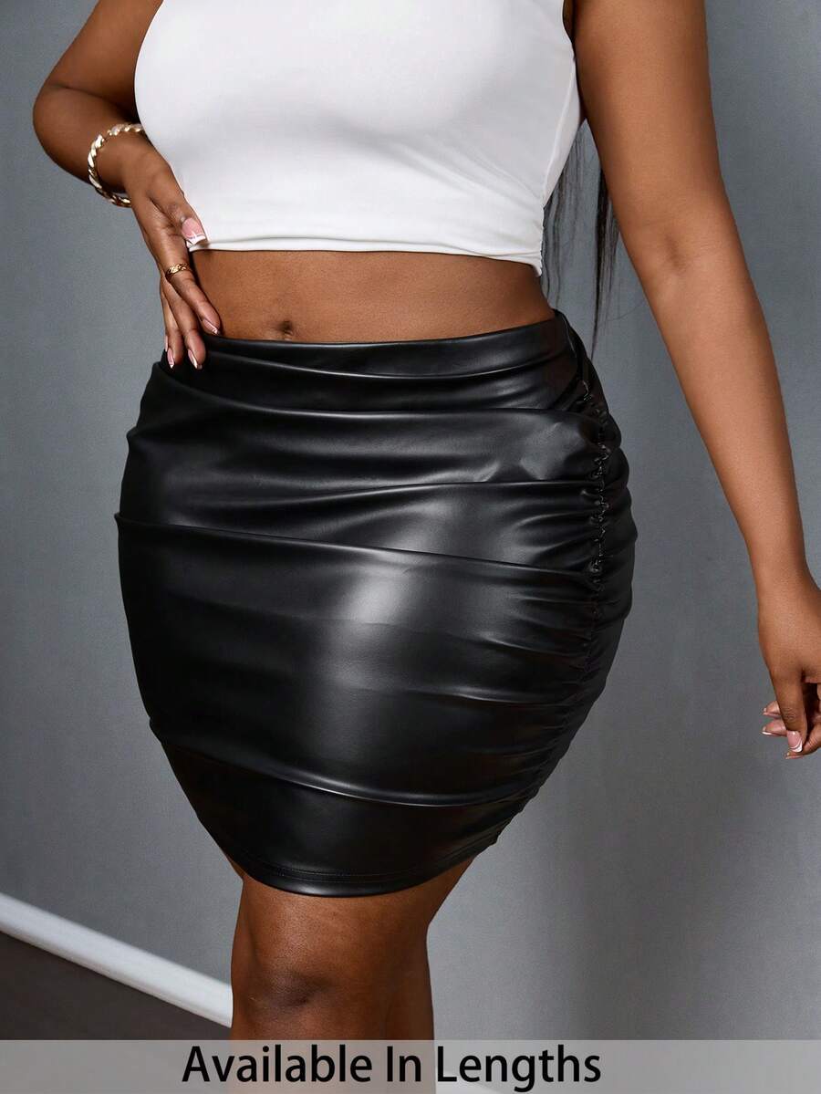 SHEIN PETITE CURVE Plus Size Women Solid Color High Waist Pleated PU Leather Bodycon Mini Skirt - Black - View 1