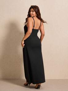 Elaquor Schwarzes Kleid in Große Größen, tailliertes extra langes Kleid, Große Größen Hochzeits-/Brautjungfernkleid mit Metallschulterdekoration - Schwarz - Übersicht 3