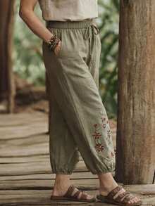EMERY ROSE Women's Bohemian Style Summer Military Green Washed Cotton Floral Embroidered Elastic Waist Side Pockets Cropped Pants - Army Green - View 5
