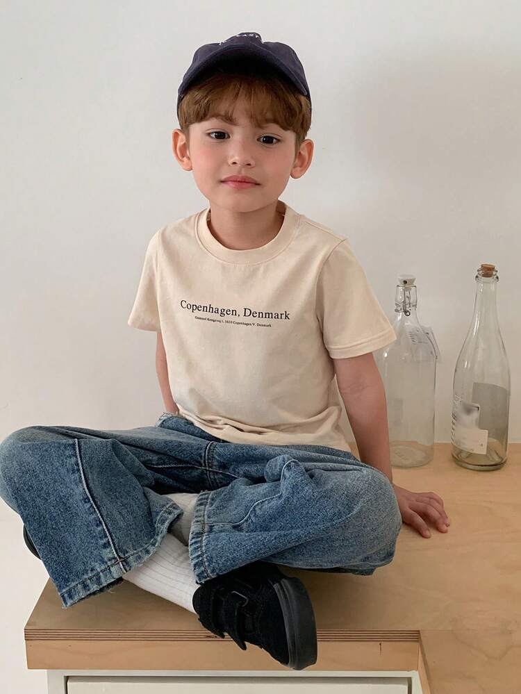 Young Boy Letter Print Round Neck Casual Short Sleeve T-Shirt